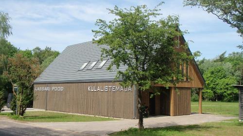 Üzletek, Kassari Apartment in Hiiumaa