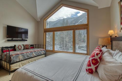 Chateau D'Hiver - image 4