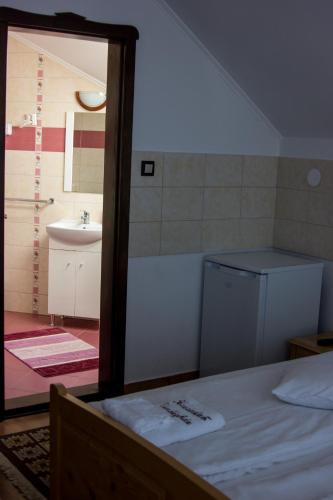 Hazanéző Panzió - image 10