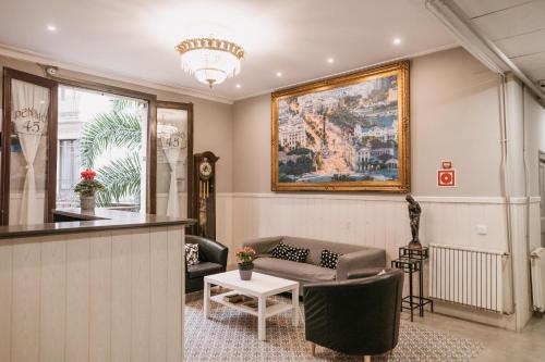Pensión 45, Barcelona