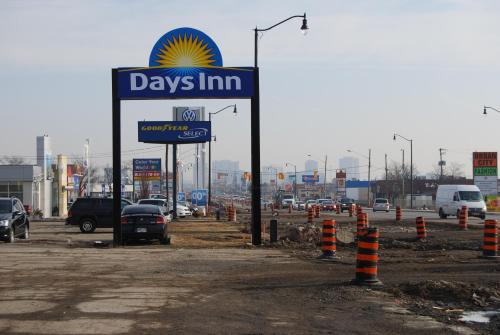 Days Inn by Wyndham Brampton