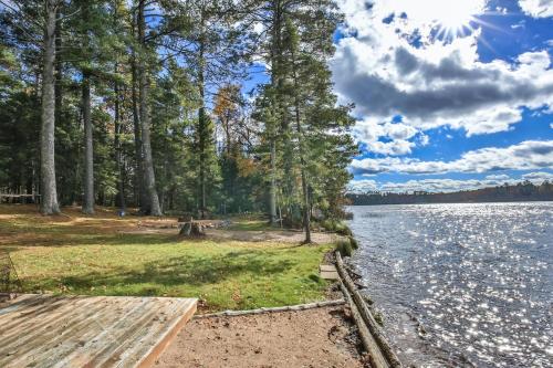 Portage Point Cottage - image 2