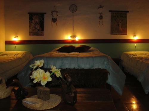 1 double bed, 2 twin beds