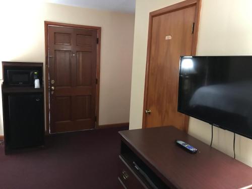 Motel Town House - image 2