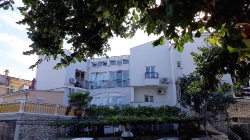  One-Bedroom Apartment in Selce I in Selce