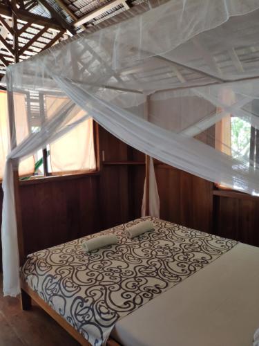 2 twin beds