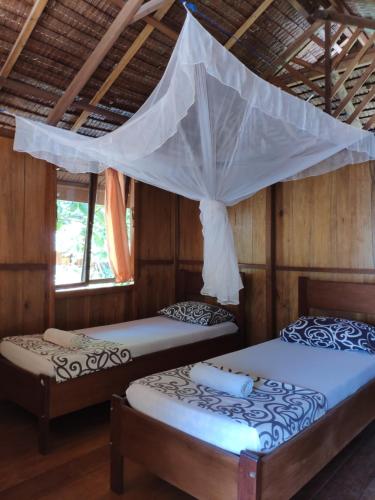 1 queen bed