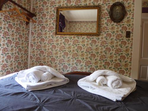 Queen Room with Shared Bathroom