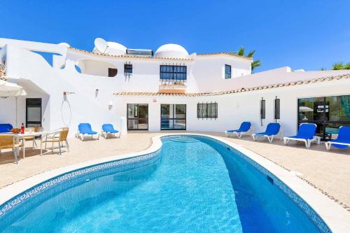  Villa Oliveiras, Unterkunft in Patroves