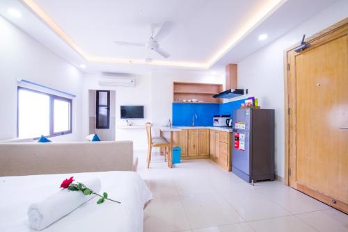 Suite with City View image 5