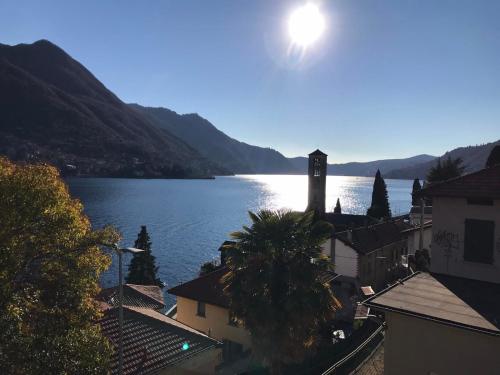  Carate 16 apartment with balcony & lake view in Carate Urio