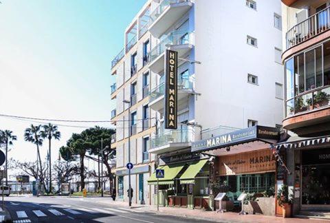 Hotel Marina Located in Palamos, Hotel Marina is a perfect starting point from which to explore Costa Brava y Maresme. Offering a variety of facilities and services, the property provides all you need for a good n