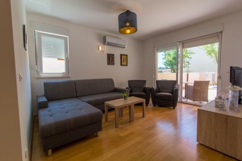 Apartment Mia in Makarska, heated pool