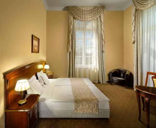 Superior Double Room - Castle