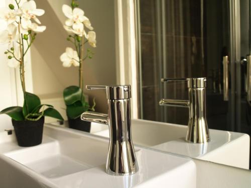  Travel and Tales Príncipe Real Apartments in Lissabon