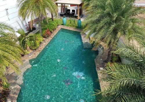 154 Pearl Beach in Airport Road