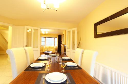 Ardmullen Walnut 3 Bed Holiday Home in Pairc Na Gloine