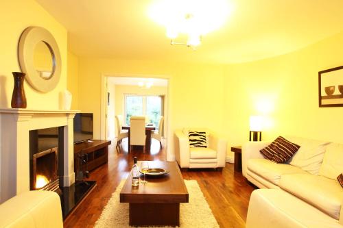 Ardmullen Walnut 3 Bed Holiday Home in Pairc Na Gloine