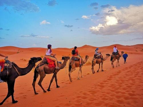 Merzouga Luxury Camp