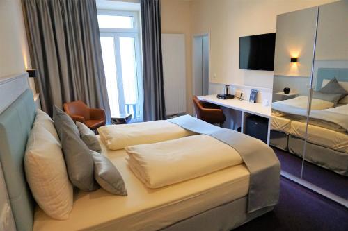 Hotel Brecherspitze - image 11