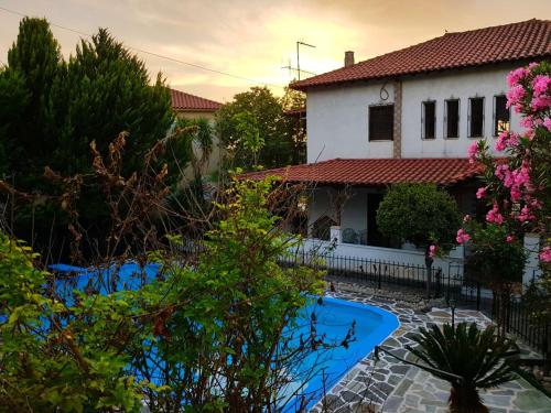 Dārzs, Ancient Olympia Luxury Pool Villa Palace 4Bedroom in Flokas (Olympia)
