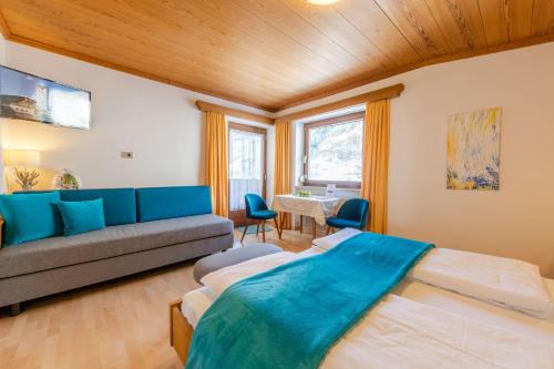 Garni Appartements Almrausch