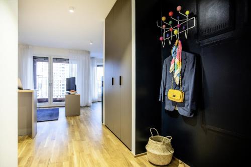 THE FLAG Oskar M. THE FLAG Oskar M.