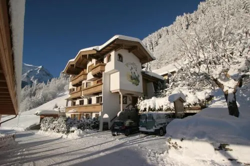 Haus am Sonnenhang in Finkenberg, Österreich