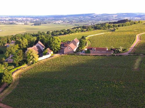 Saint-Aubin Villa Sleeps 10 Pool Air Con WiFi cottage Meloisey