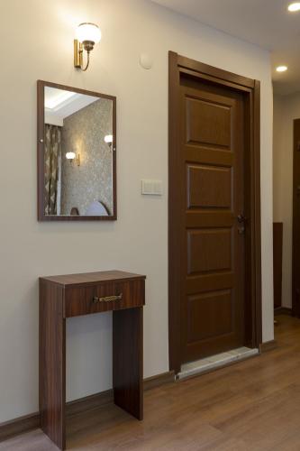 Deluxe Studio image 10