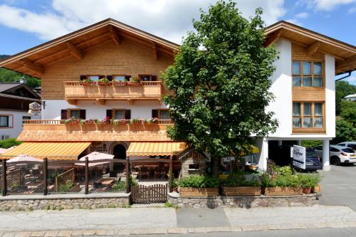 Café Pension Koller in Brixen im Thale, Österreich