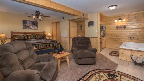 Upper Canyon Inn & Cabins