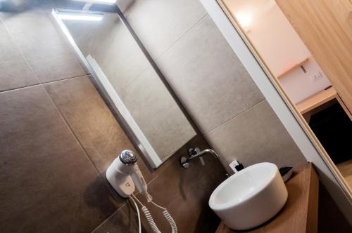 VILLA FENIX OSIO SOTTO Room Type - Double or Twin Room
