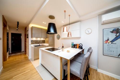Golden Apartment with Air Condition by Your Freedom, Varšava (fotografie 5)