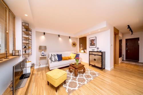 Golden Apartment with Air Condition by Your Freedom, Varšava (fotografie 8)