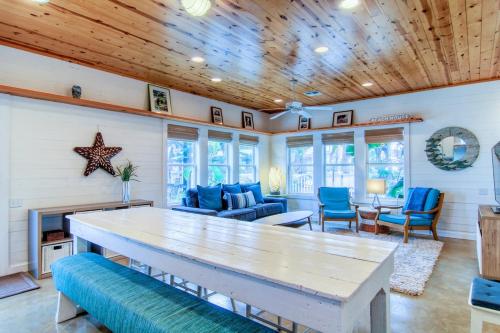 Villa Blue Home - main image
