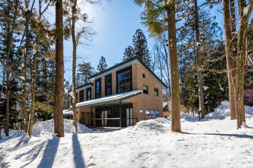 Three-Bedroom Chalet (6 Adults)