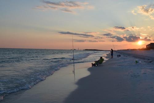 Holiday Surf & Racquet Club 314