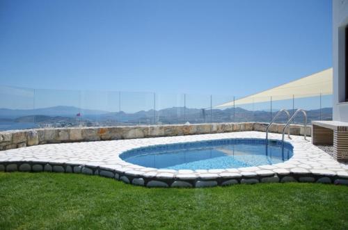  Posh-2 BR Private pool garden floor apartment in Bodrum
