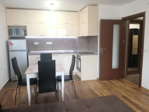 One-Bedroom Apartment with Balcony