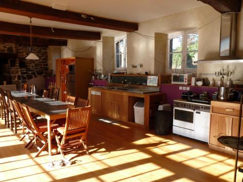 L’école du Bois de la Roche gîte à louer Le Coudray-Baillet