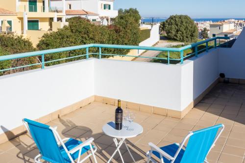 Lagos Solar apartment with roof terrace