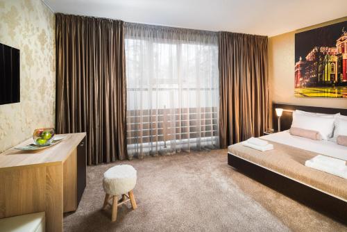 Central Point Boutique Hotel - image 3