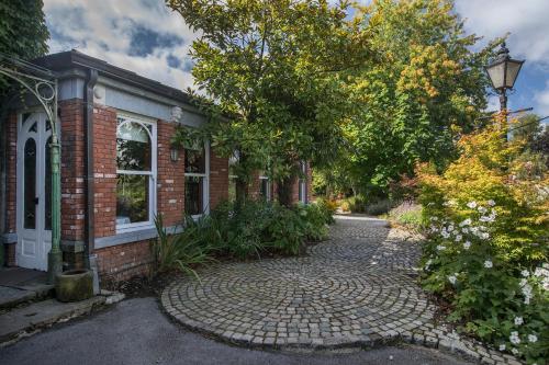 Raheen House Hotel - image 6