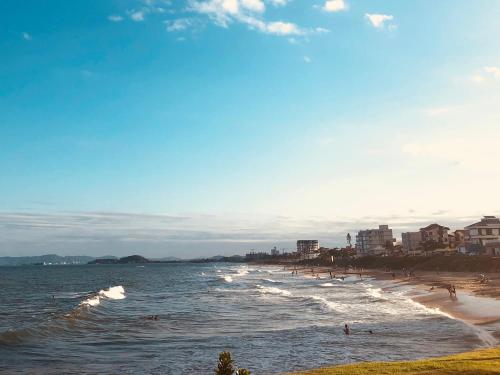 Aconchegante apartamento a beira mar barra velha