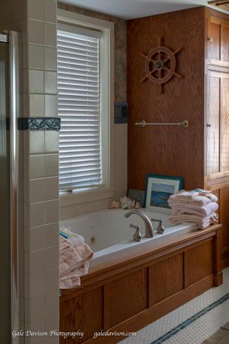 Clary Lake Bed and Breakfast - main image