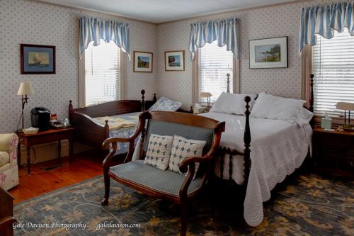 Clary Lake Bed and Breakfast - image 7