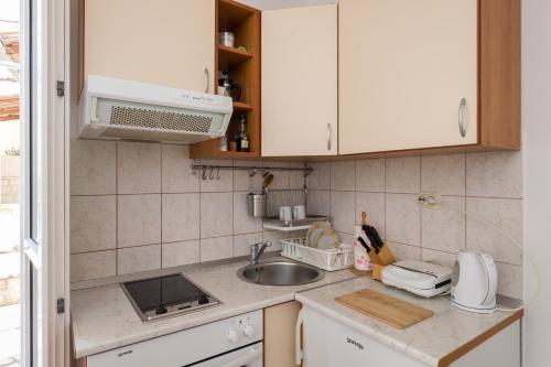 One-Bedroom Standard Apartment image 8