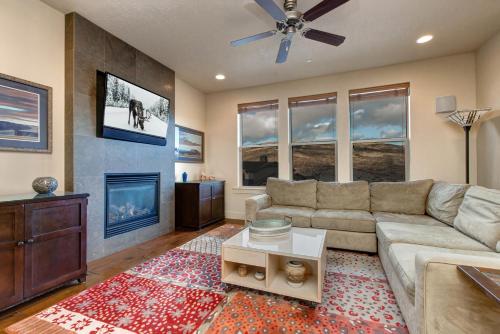 13278 Alexis Luxury Retreat Townhouse - image 4