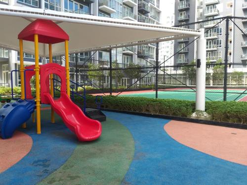 One Pacific Residence with Ocean View One Pacific Residence with Ocean View